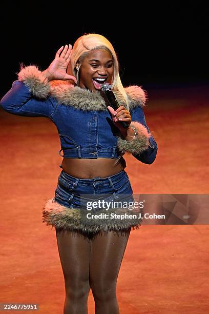 Bunnab Female Rapper 41 Photos & High Res Pictures - Getty Images