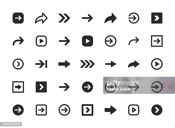 ilustraciones, imágenes clip art, dibujos animados e iconos de stock de icono de flecha de dirección derecha configurado. peso de trazo editable. pixel perfecto. iconos de estilo lineal y sólido. - flechas