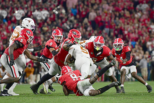 How to Watch Texas vs. Arkansas: Time, TV Channel, Live Stream – November 22, 2025