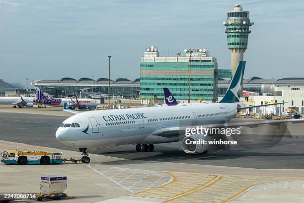 70 Cathay Pacific Airbus A330 300 Stock Photos and High-Res Images
