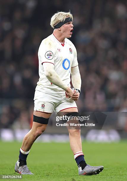 Henry Pollock of England celebrates at the final whistle during the Quilter Nations Series 2025 rugby international match between England and New...