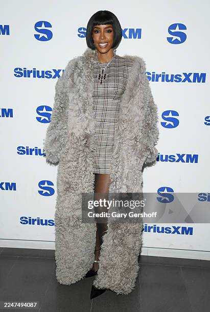 Kelly Rowland visits SiriusXM Studios on November 19, 2025 in New York City.