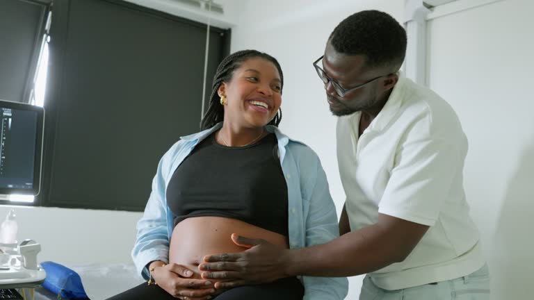 https://media.gettyimages.com/id/2247498238/video/happy-couple-at-a-prenatal-appointment.jpg?b=1&s=640x640&k=20&c=lBZ6HlTuFUvrxFaJBkGIsjI2_38JBliYj1WudgWnzDc=