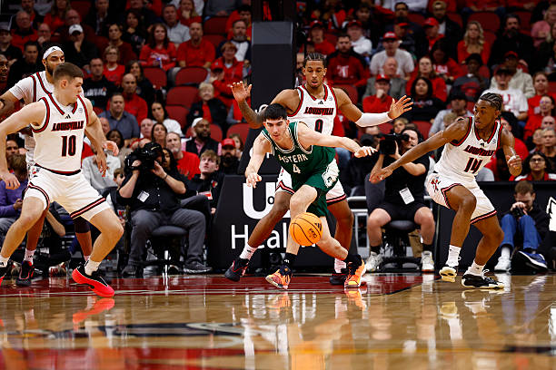 Louisville vs. Kentucky Prediction, Odds, Picks - November 29, 2025