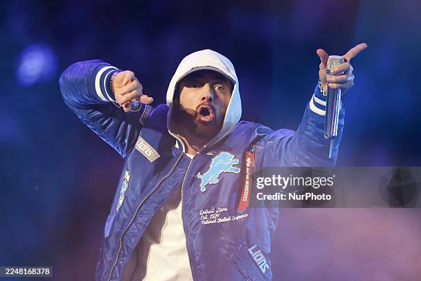 Em Niem Rapper 1,875 Eminem Rapper Stock Photos and High-Res Images - Getty Images