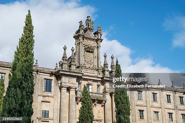 facade of the monasterio de san martín pinario in santiago de compostela, spain - st-martin-of-tours-catholic-church stock pictures, royalty-free photos & images