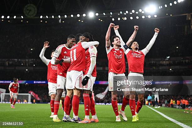 Gabriel Martinelli of Arsenal celebrates scoring his team's third goal with teammates during the UEFA Champions League 2025/26 League Phase MD5 match...