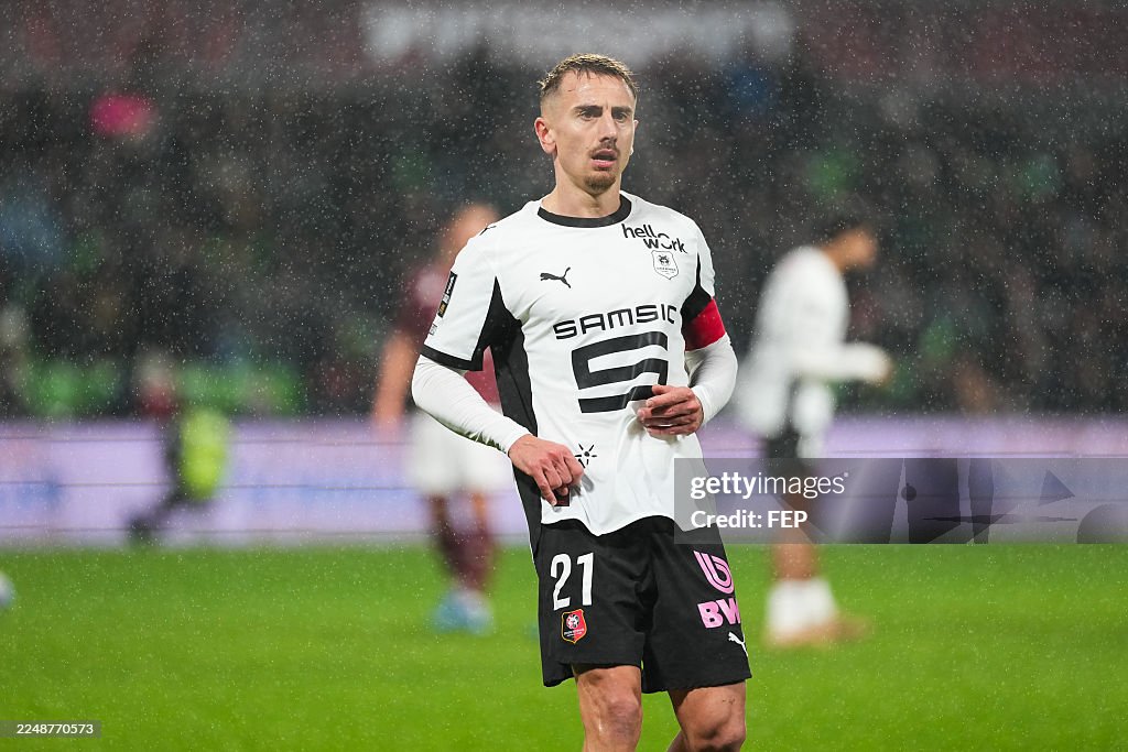 Valentin Matz Valentin RONGIER of Rennes during the Ligue 1 McDonald's match... News ...