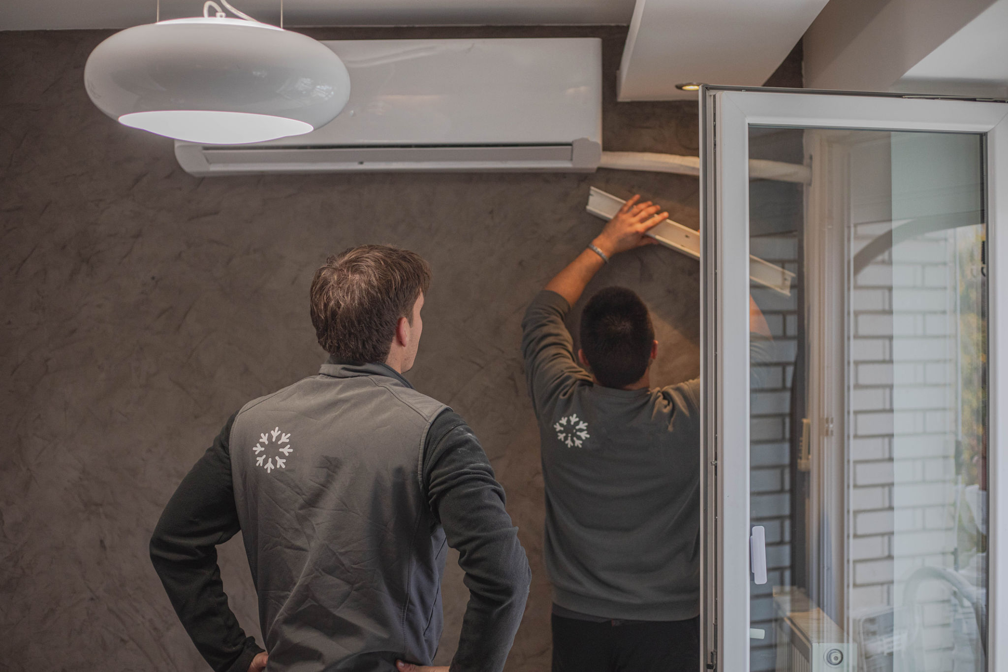 mirror installation process