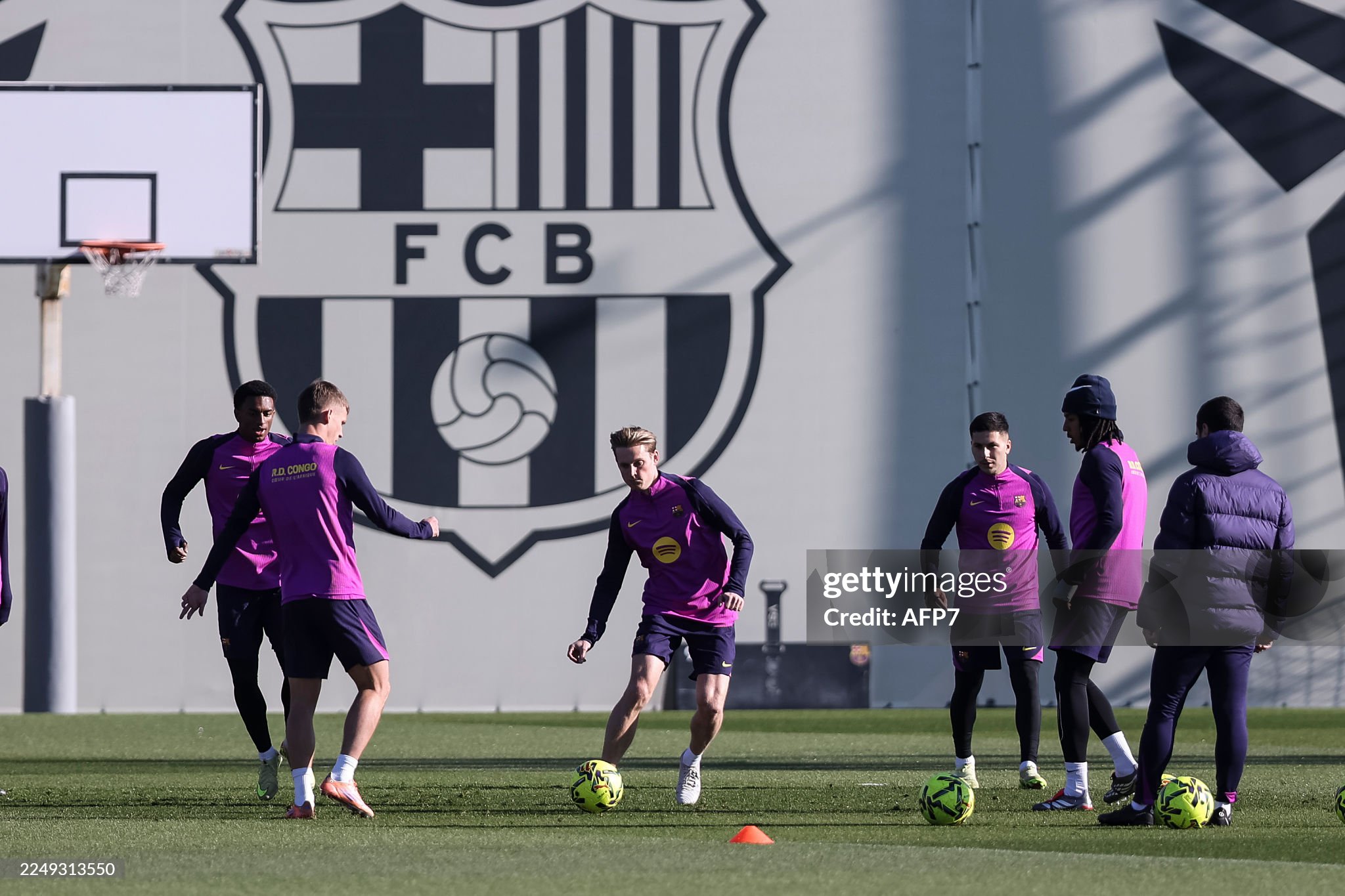 Frenkie de Jong will once again miss a Barça match due to illness