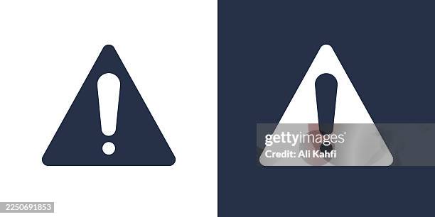 ilustraciones, imágenes clip art, dibujos animados e iconos de stock de icono de sólido de glifo de advertencia. icono sólido que se puede aplicar en cualquier lugar, simple, pixel perfect y estilo moderno. - signo de admiración