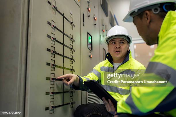 325 Electric Substation Switchgear Stock Photos, High-Res Pictures, and ...
