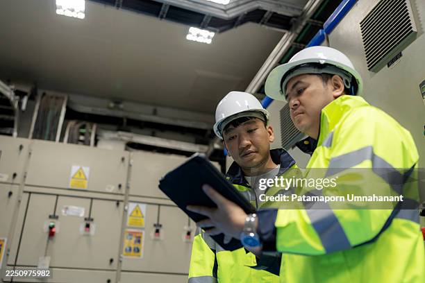 325 Electric Substation Switchgear Stock Photos, High-Res Pictures, and ...
