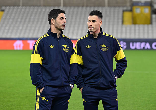Arsenal manager Mikel Arteta with Gabriel Maertinelli at Jan Breydelstadion on December 10, 2025 in Bruges, Belgium.