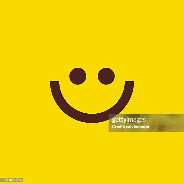 illustrazioni stock, clip art, cartoni animati e icone di tendenza di emoji sorridente felice - sorridere