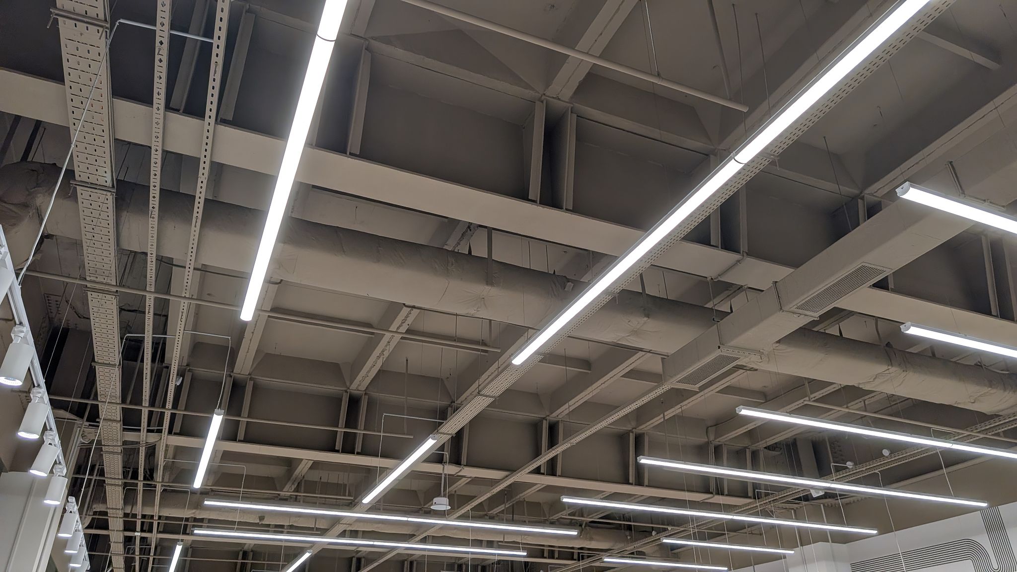 led lighting warehouse