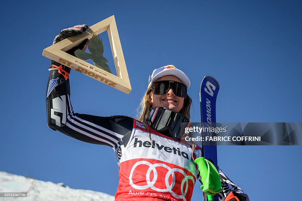 SKI-ALPINE-WORLD-SUI-WOMEN-SUPERG-PODIUM
