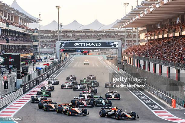 F1 Racing Startingline 1,602 Formula 1 Starting Grid Stock Photos, High-Res Pictures, and ...