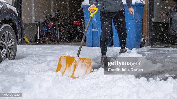 snow shovel