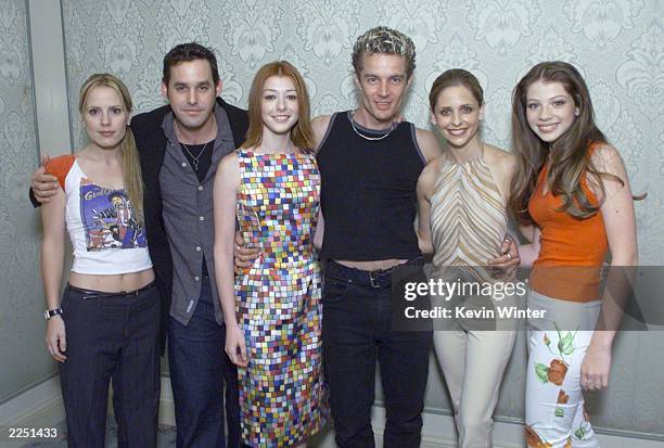 upn-summer-2001-tca.jpg?s=612x612&w=gi&k