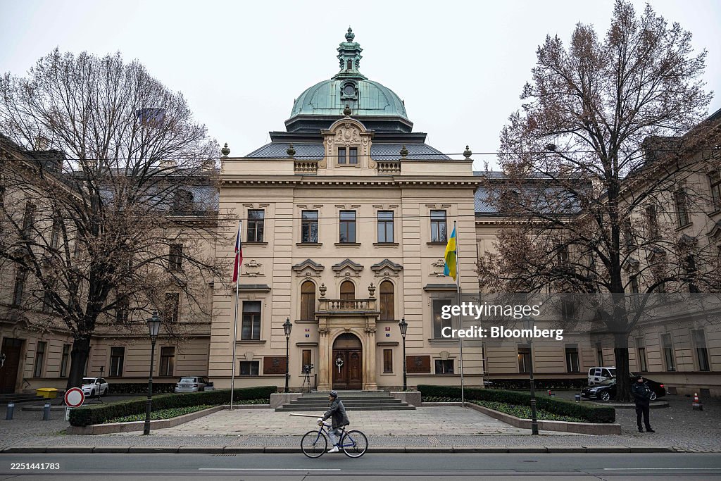 Czech President Petr Pavel Names New Cabinet Led by Billionaire AndrejÌýBabis