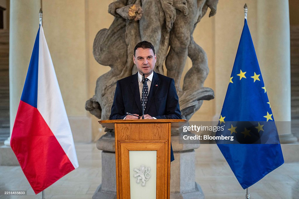Czech President Petr Pavel Names New Cabinet Led by Billionaire AndrejÌýBabis