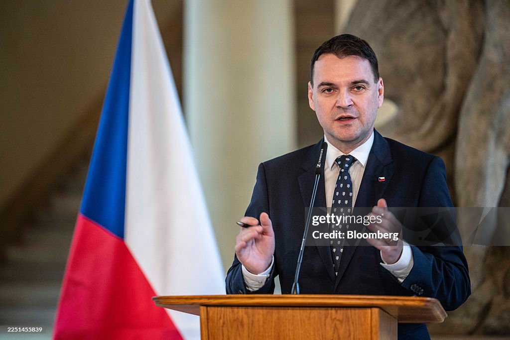 Czech President Petr Pavel Names New Cabinet Led by Billionaire AndrejÌýBabis