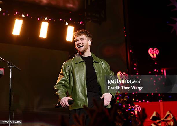 Alex Warren performs onstage during iHeartRadio z100's Jingle Ball 2025 Presented By Capital One at Madison Square Garden on December 12, 2025 in New...