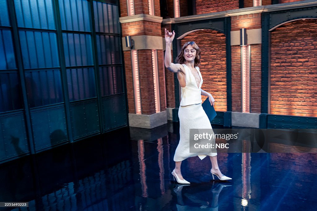 Late Night with Seth Meyers - Season 13