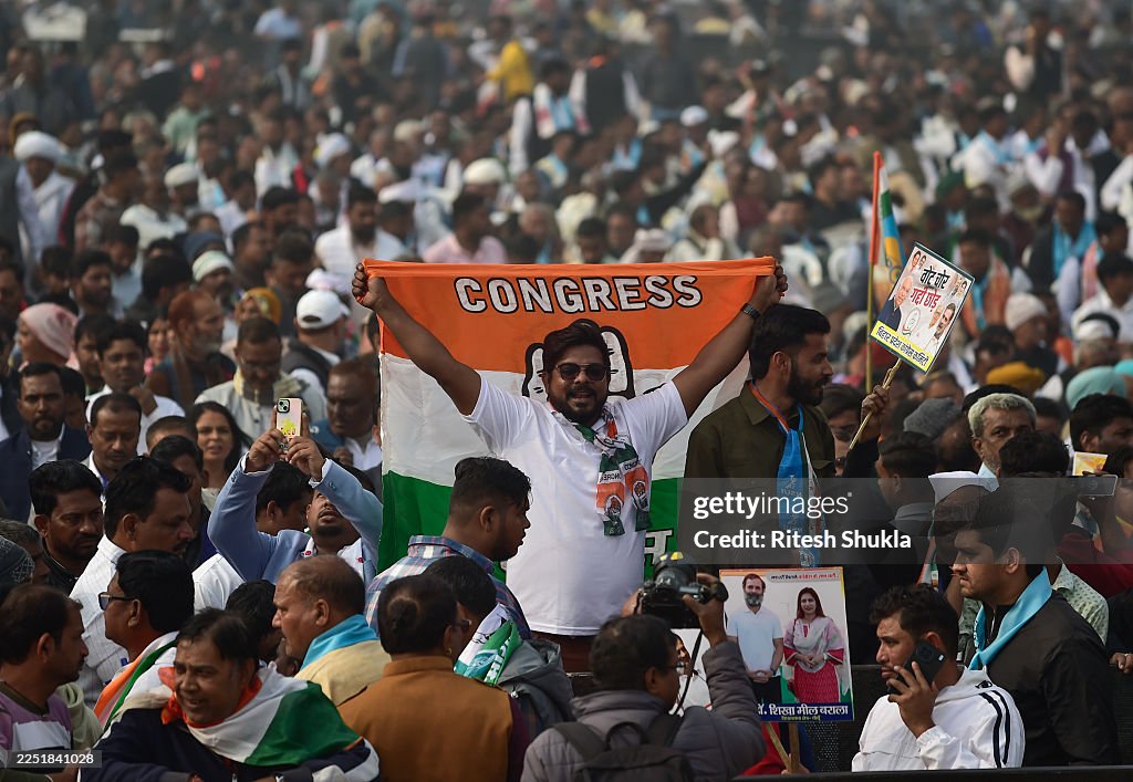 Indian Opposition Figures Hold Anti-government Rally