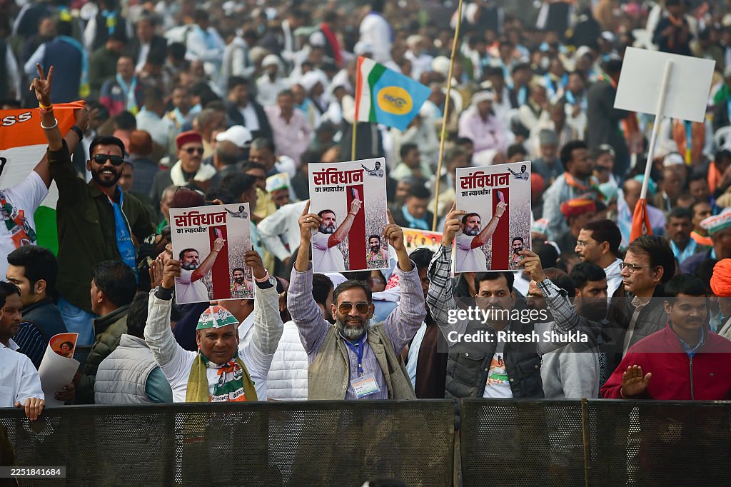 Indian Opposition Figures Hold Anti-government Rally
