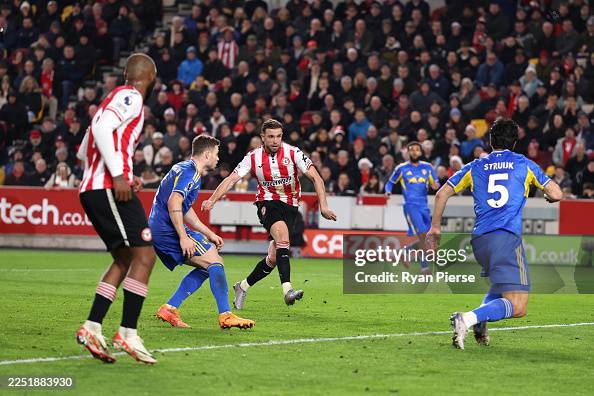 Brentford v Leeds United - Premier League Brentford v Leeds United - Premier League