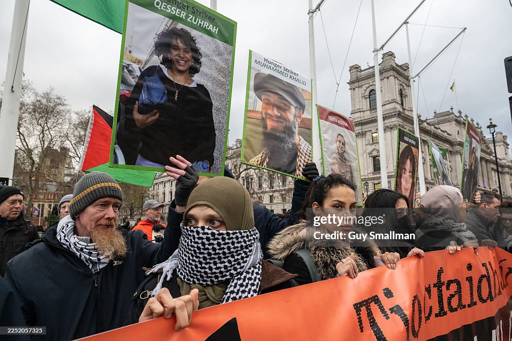 Demonstrators Greet Derry Delegation Arriving To Meet With Families Of Palestine Action Hunger Strikers