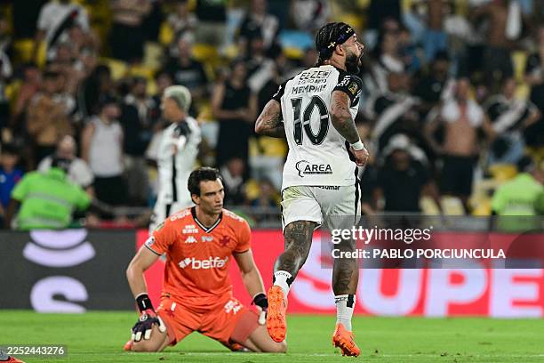Corinthians' Dutch forward Memphis Depay celebrates scoring his team's first goal during the Brazil Cup final second leg football match between Vasco...