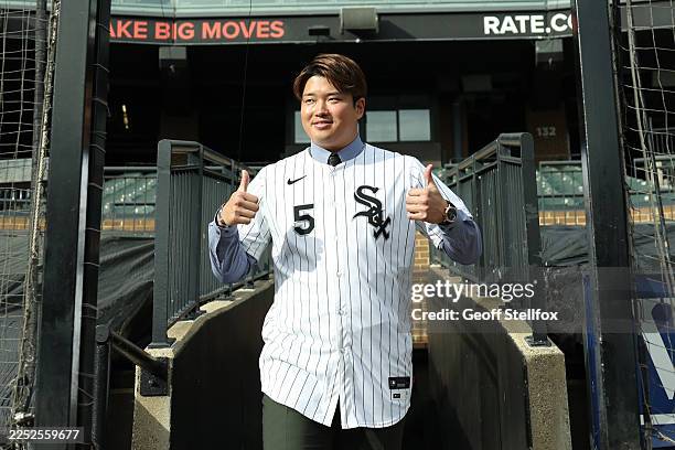 Munetaka Murakami of the Chicago White Sox takes the field for the first time after signing his first Major League Baseball contract at Rate Field on...