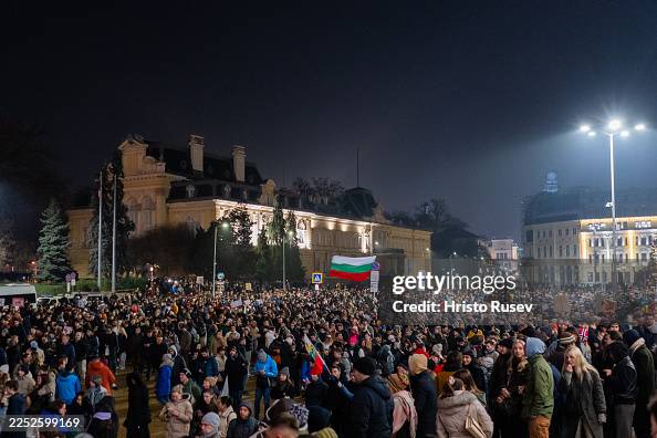 Fresh Protests In Bulgaria As Coalition Government Tries To Revive Controversial Budget Fresh Protests In Bulgaria As Coalition Government Tries To Revive Controversial Budget