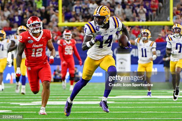 COLLEGE FOOTBALL: DEC 27 Kinder's Texas Bowl LSU vs Houston COLLEGE FOOTBALL: DEC 27 Kinder's Texas Bowl LSU vs Houston