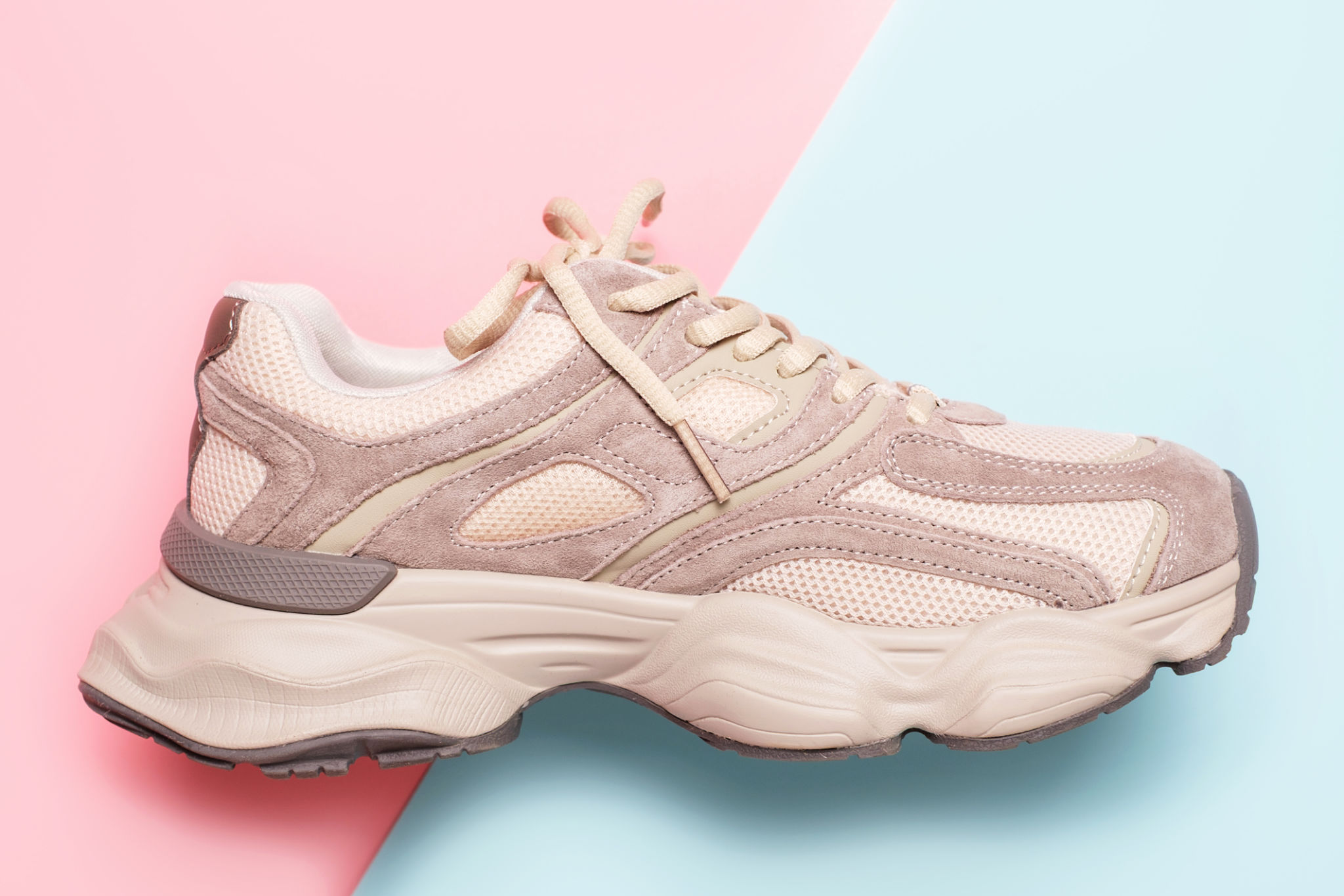 chunky sneakers fashion