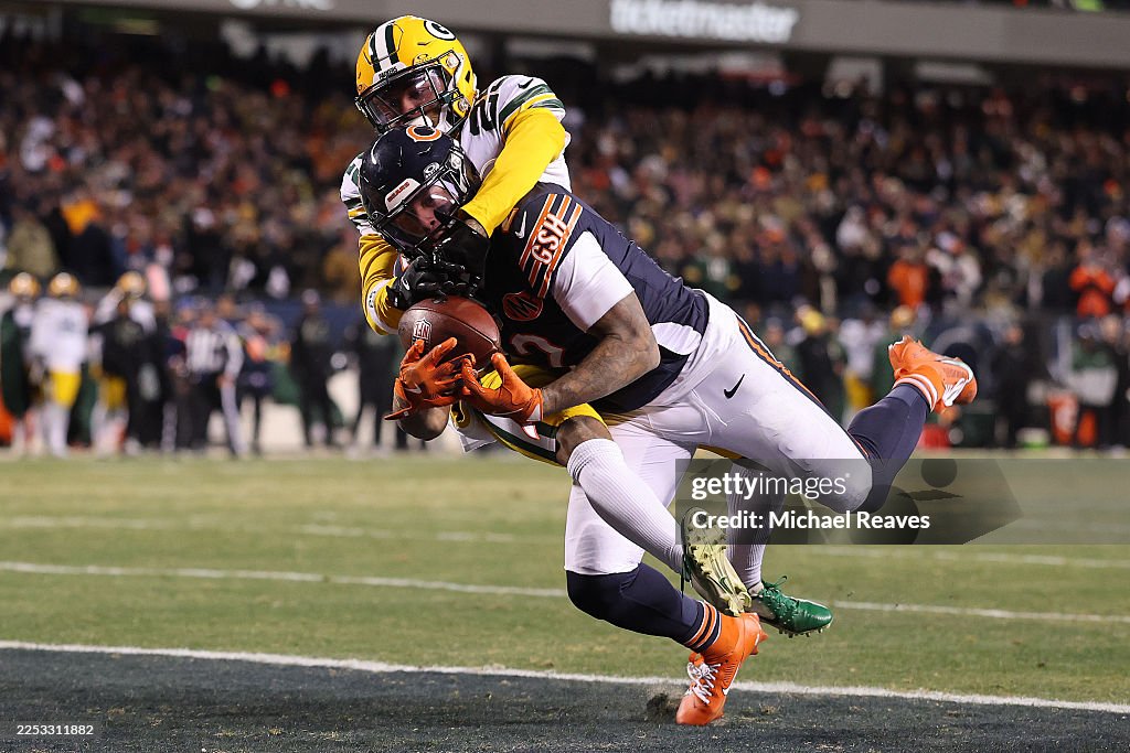 Green Bay Packers v Chicago Bears - NFL 2025