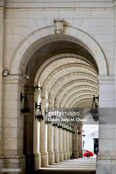 washington union station arcade, washington, d.c. (usa) - keystone stock pictures, royalty-free photos & images