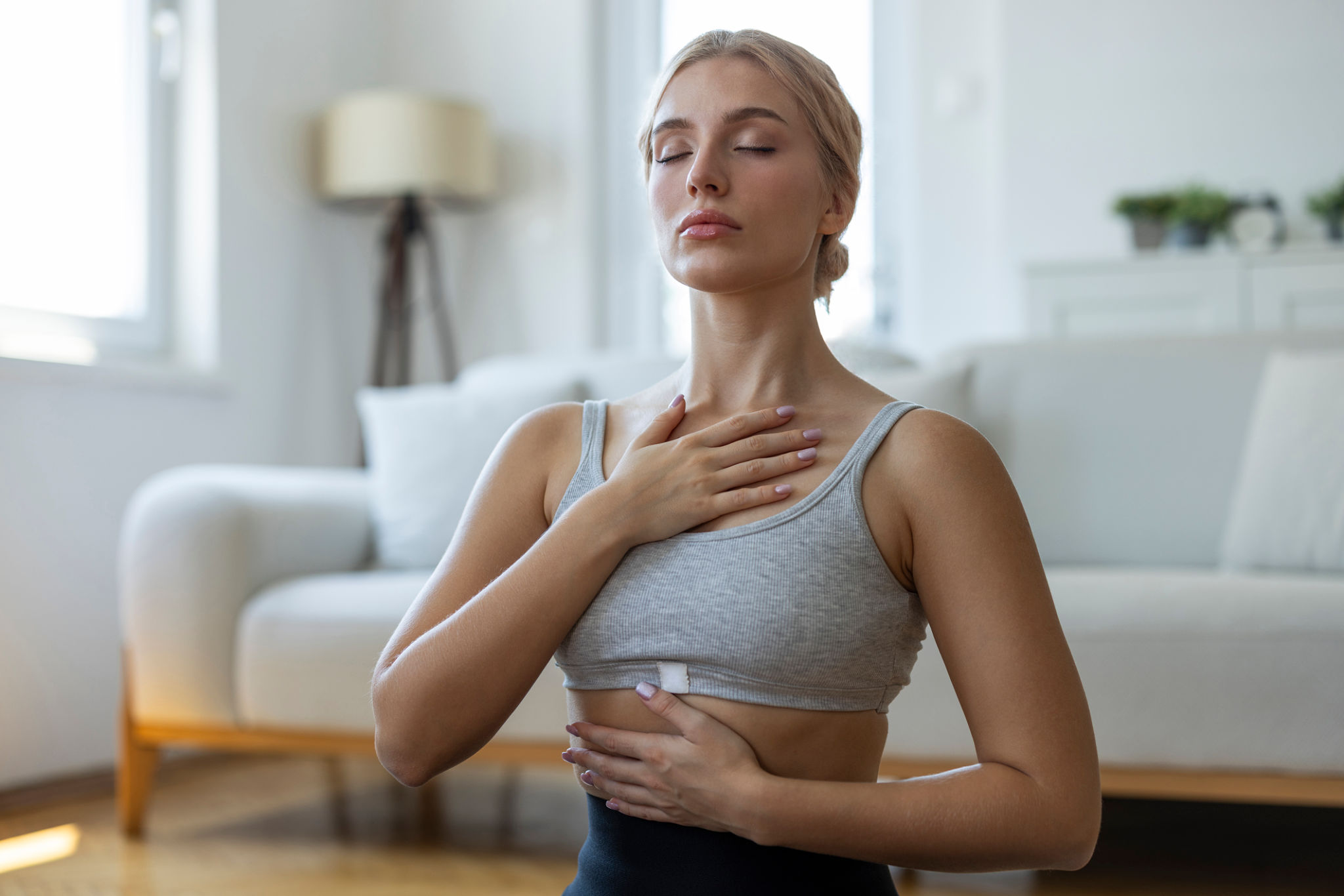 How Breathing Can Help Interrupt a Migraine (And Why It Works)