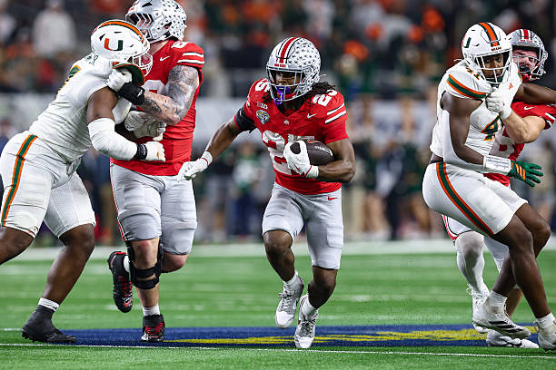 Ohio State Buckeyes running back Bo Jackson runs up field during the CFP Quarterfinal Cotton Bowl Classic football game between the Ohio State...