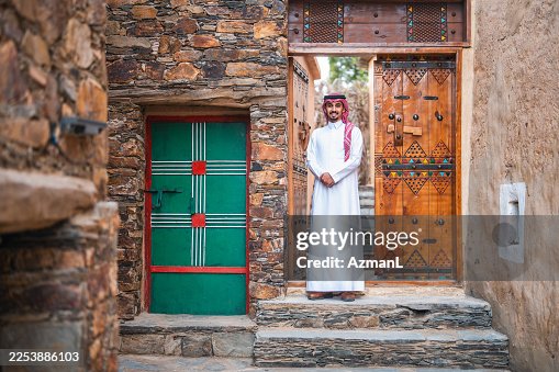 Traditional Arabic Attire at Al-Abu Sarrah Traditional Arabic Attire at Al-Abu Sarrah