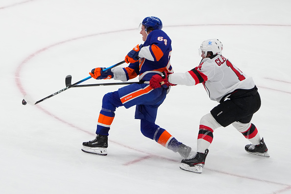 Callum Ritchie Islanders New York Islanders Center Calum Ritchie takes a shot on goal and ...