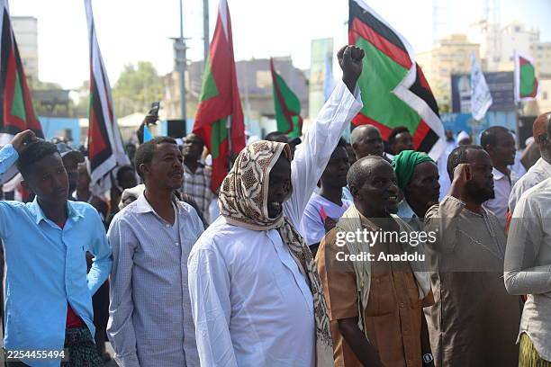 People stage a protest to express support for the country's territorial integrity following Israel's recognition of Somaliland in Mogadishu, Somalia...