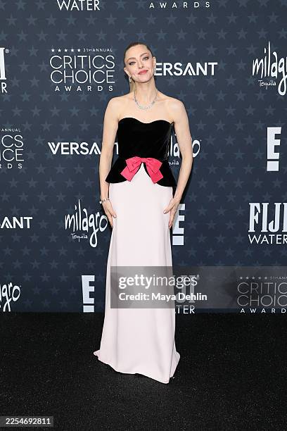 Amanda Seyfried arrives at the 31st Annual Critics Choice Awards at Barker Hangar on January 04, 2026 in Santa Monica, California.