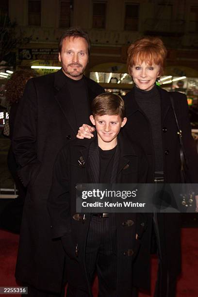 Reba McEntire and husband Narvel Blackstock and their son Shelby at the premiere of "A Walk To Remember" at the Chinese Theater in Los Angeles, Ca....