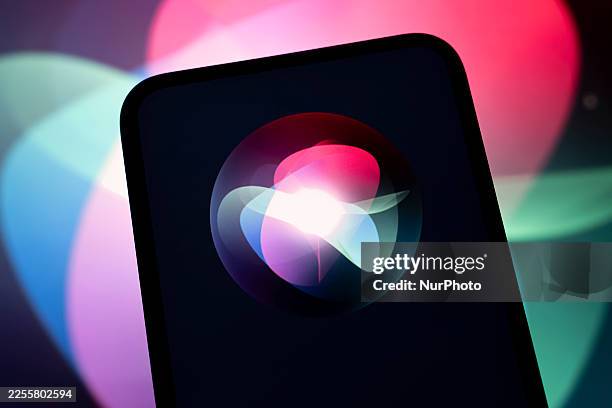 The Siri logo appears on a smartphone screen with the Siri logo in the background. Google and Apple enter into a collaboration agreement to integrate...