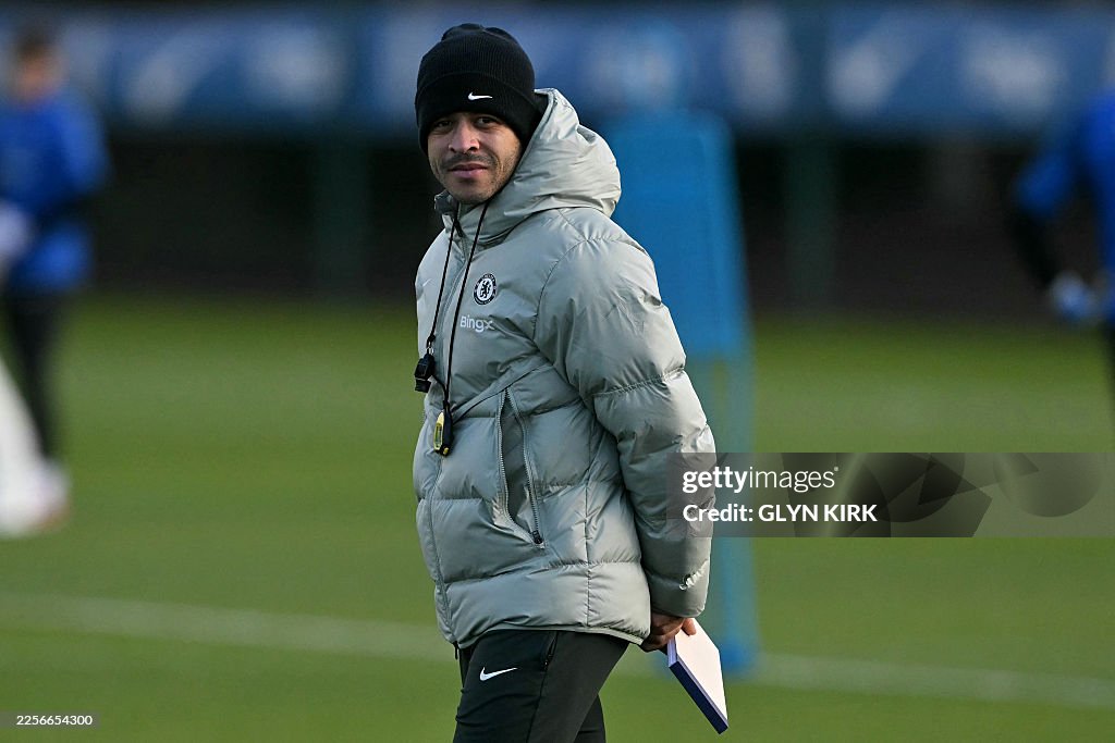 FBL-EUR-C1-CHELSEA-TRAINING