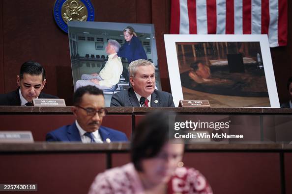 House Oversight Committee Votes On Holding Bill Clinton In Contempt Of Congress House Oversight Committee Votes On Holding Bill Clinton In Contempt Of Congress